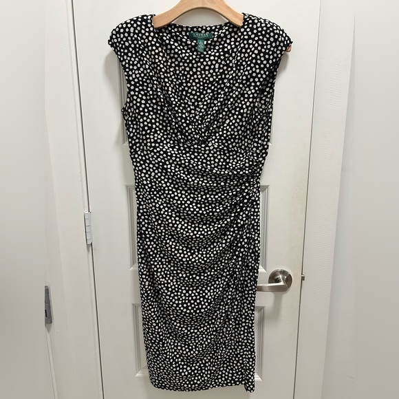 LAUREN Ralph Lauren Sleeveless DRESS SZ 6 Polka Dots V Neckline Office Siren - Picture 1 of 9